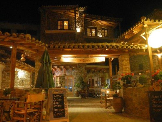 Tarsanas Bar-Restaurant