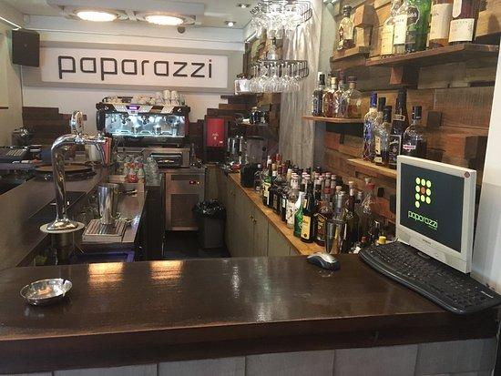 Paparazzi Street Cafe