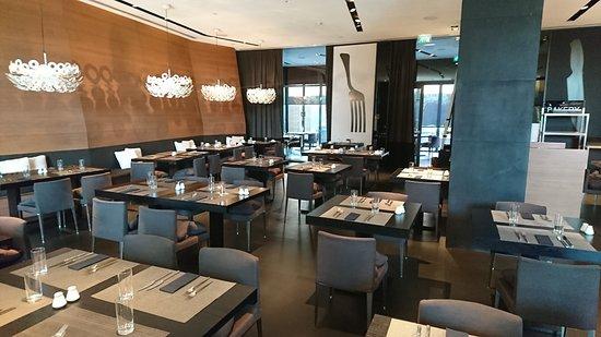 Avenue 48 Restaurant