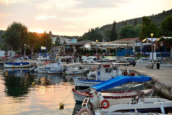 Nikos Tavern