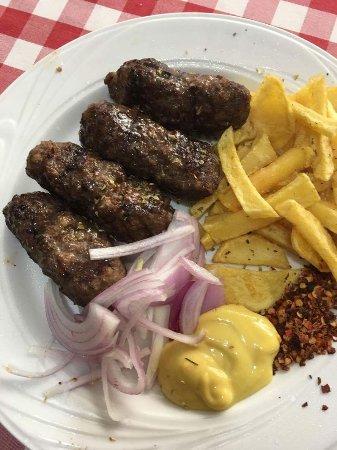Soutzoukaki tou Lamprou