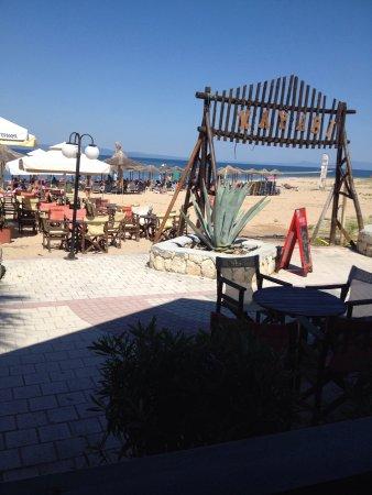 Karavi Beach Bar