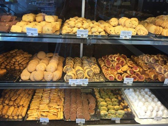 Lemonis Bakery