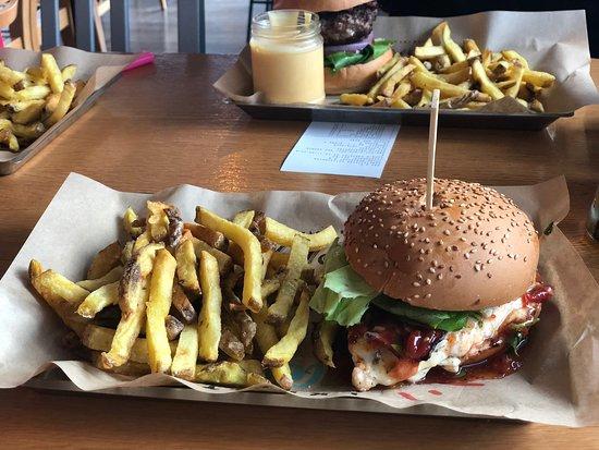 Pax burgers