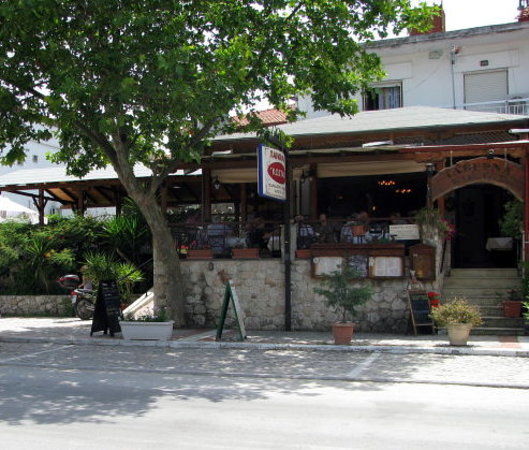 Kostas Tavern